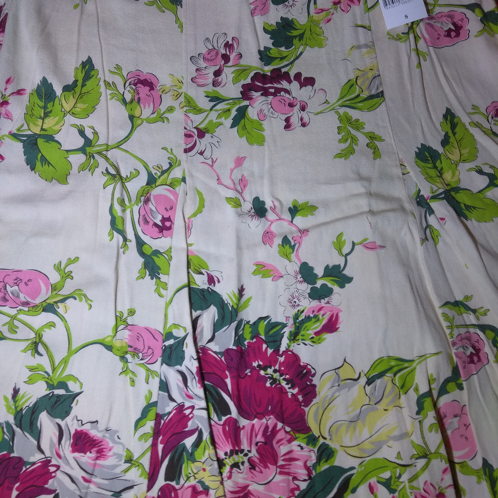Beautiful cabi Spring 2011 Floral O'Hara Skirt NWT - Picture 2 of 7